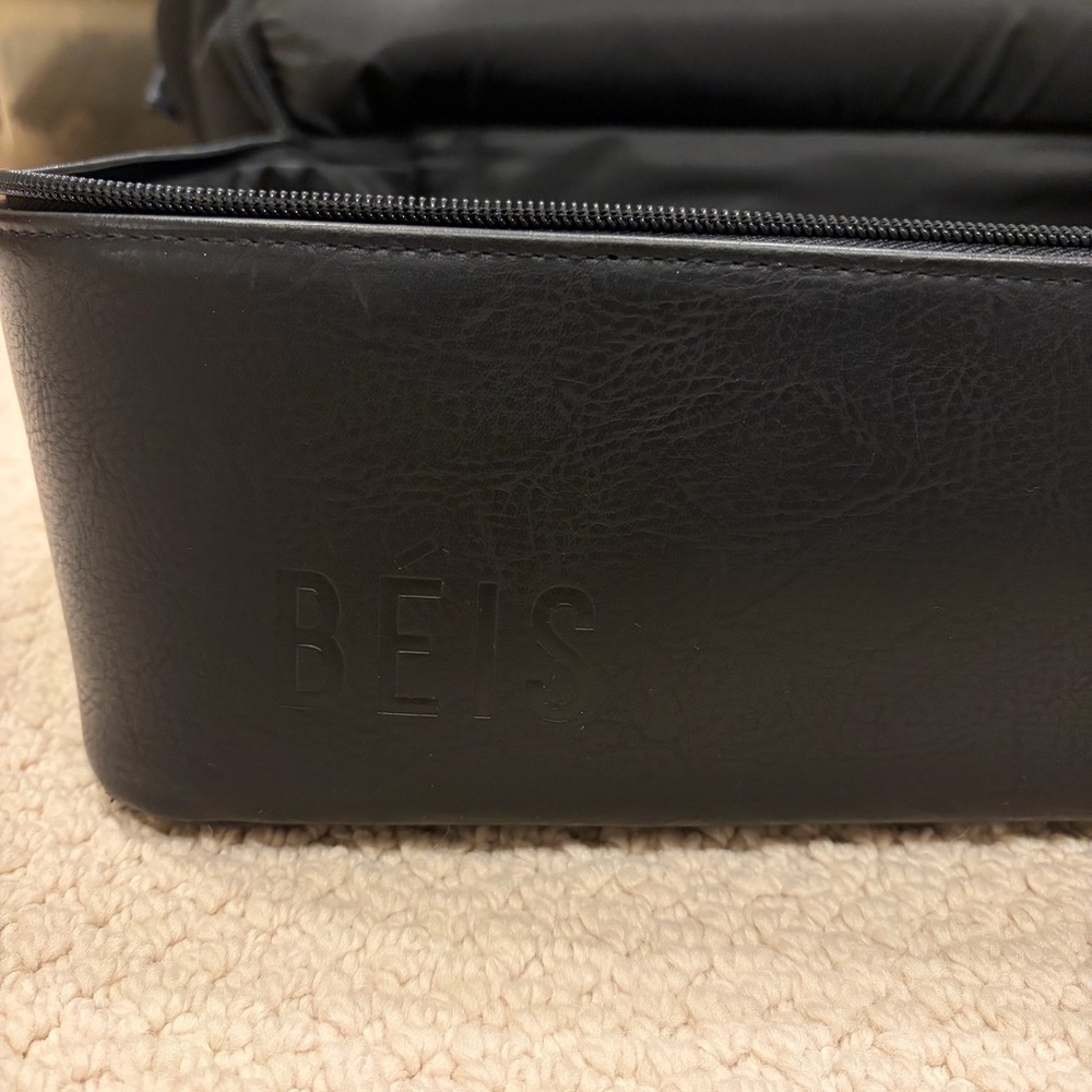BEIS: The Weekender in Black - Picture 7 of 7